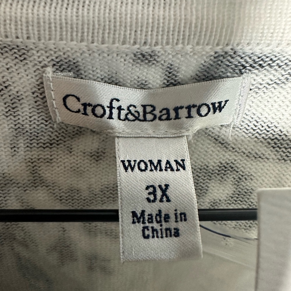 Croft & Barrow Women's White and Black Floral Cardigan Buttoned 3X - Picture 7 of 8